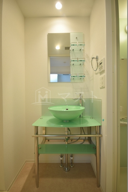 セレニテ心斎橋グランデの洗面所