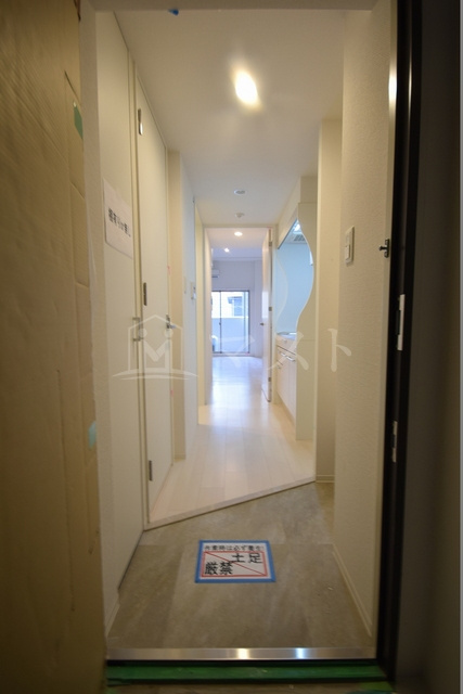 セレニテ心斎橋グランデの玄関