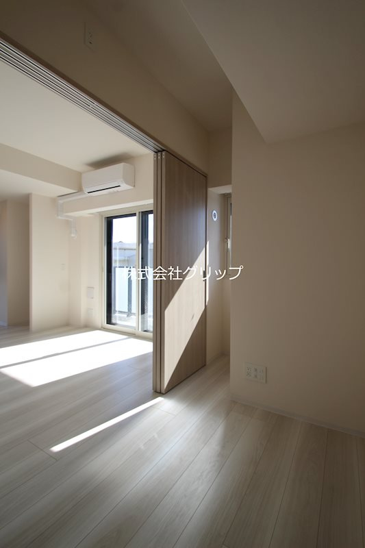 グランカーサ横濱石川町の居間・リビング