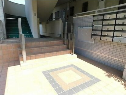 四国中央市川之江町の一棟マンション