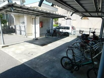 四国中央市川之江町の一棟マンション