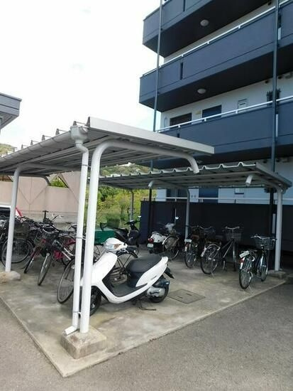 四国中央市川之江町の一棟マンション