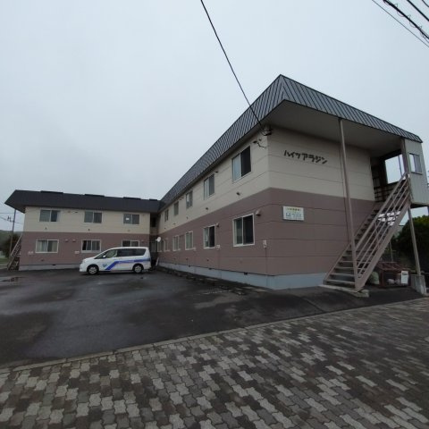 ハイツアラジンの外観