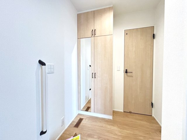 リナージュ　一宮市馬見塚第1期　全2区画分譲の玄関|大容量のシューズ収納付きで玄関周りもすっきり！