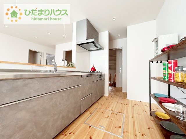 日立市金沢町4丁目　新築戸建のキッチン|ご家族と会話しながら、お料理だって出来ちゃいます☆彡