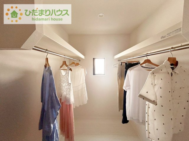 日立市金沢町4丁目　新築戸建の収納|"大容量のクローゼット！ハンガーパイプ付き。
洋服をかけて収納すれば、「何を持っているか」忘れることもありません！"