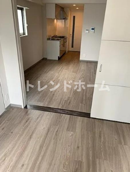 プライムステージ弁天町の居間・リビング|選べる家電プランあり！！