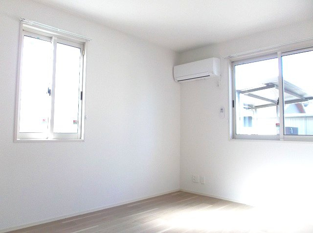 【寝室】 | メゾン・ド・リリーフ　Ｂ | エアコン２台付き！