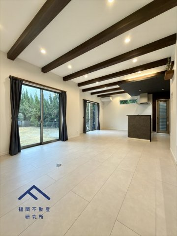 西区今津　戸建ての居間・リビング