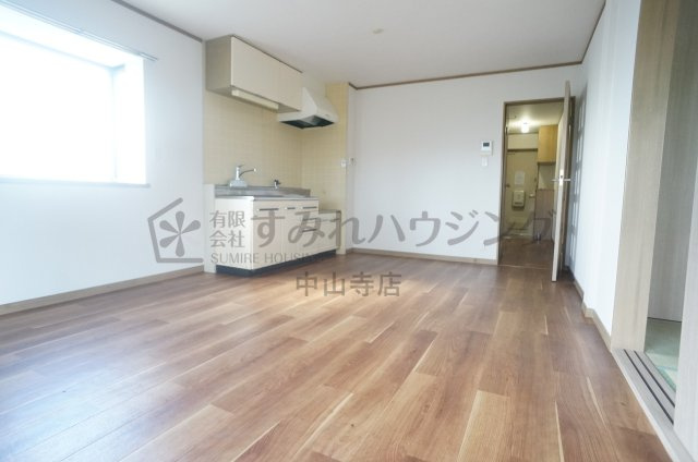 ラークコート山本の居間・リビング