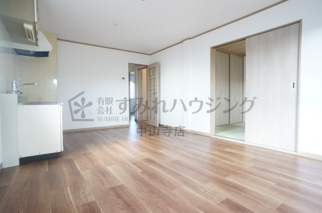 ラークコート山本の居間・リビング