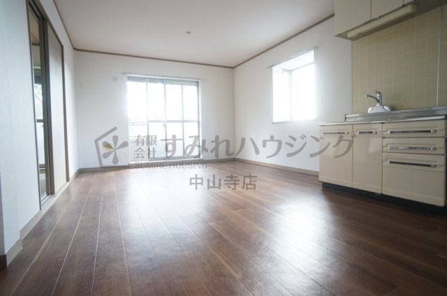 ラークコート山本の居間・リビング