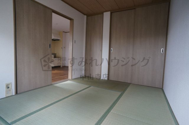 ラークコート山本の和室