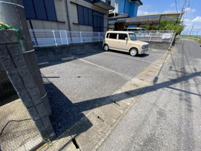 【駐車場】