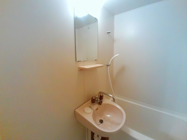 グリーンハイツ山水Ｃ棟の洗面所