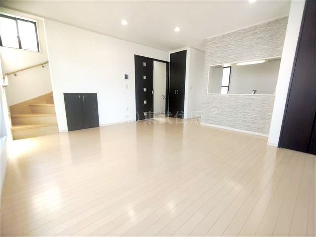 【居間・リビング】の画像