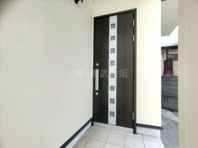 【玄関】 | 三芳町藤久保 | 落ち着いた雰囲気の玄関です