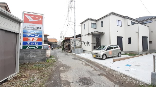 入間市鍵山2丁目・全3棟　新築一戸建　2号棟　～IDS工法～の前面道路含む現地写真