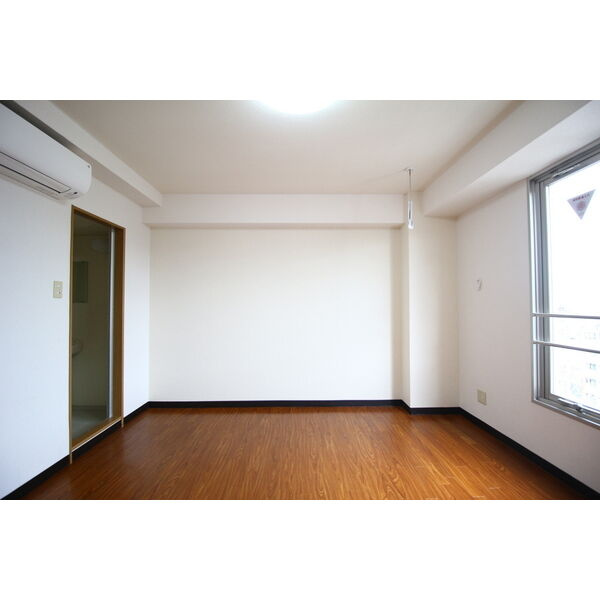 グランドパレス堀川パートIIの子供部屋|洋室