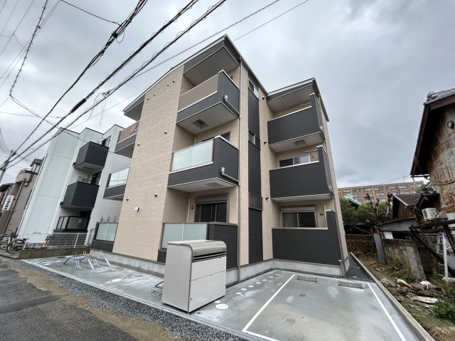 GRANDIR WOODS(近畿大学一人暮らし)の外観