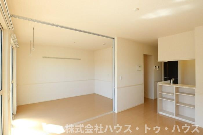 レスポワールアヤの居間・リビング