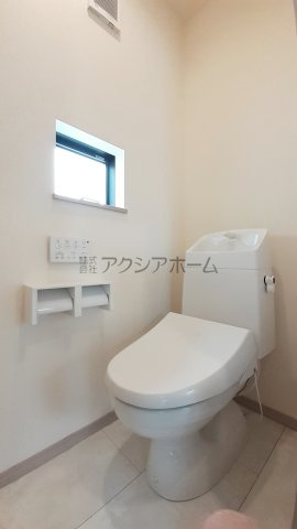 入間市鍵山2丁目・全3棟　新築一戸建　3号棟　～IDS工法～のトイレ|2階 トイレ