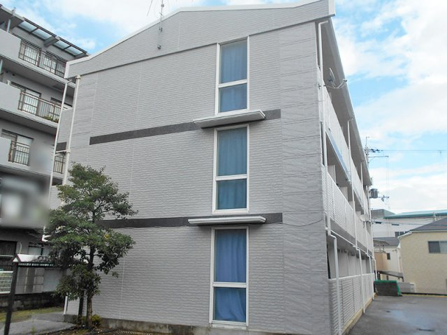 レオパレスクレストの外観|外観もきれいです