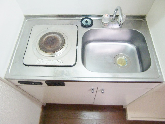 レオパレスクレストのキッチン|お料理しやすいキッチンです