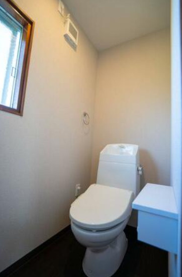 売中古戸建　袋井市広岡のトイレ