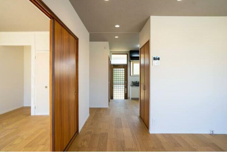 売中古戸建　袋井市広岡の居間・リビング