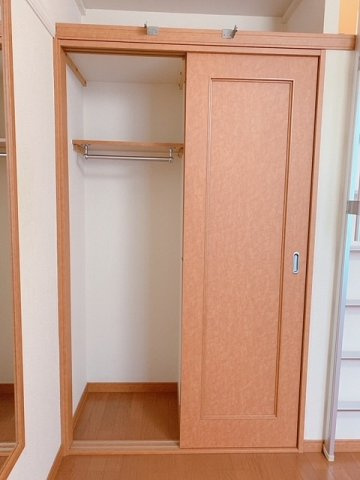 レオパレスブランシュヴァルⅢの収納|ちょっとした収納スペースも充実しています