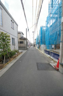 【前面道路含む現地写真】