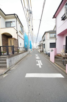 【前面道路含む現地写真】