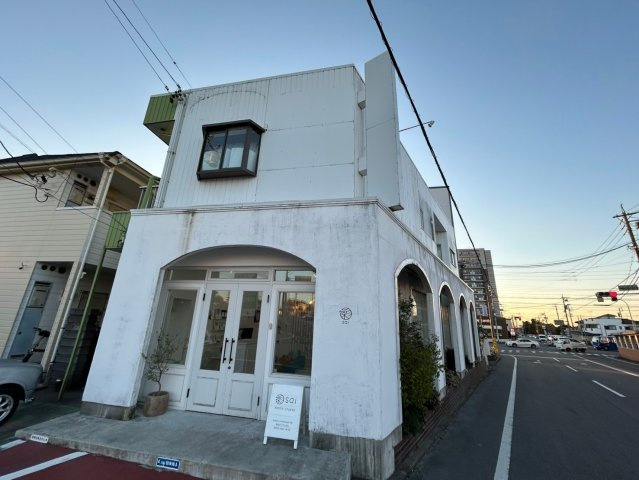 岡崎市羽根東町３丁目の店舗一部の外観