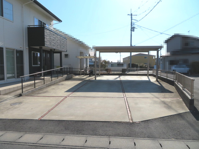 藤岡市小林　中古2480の駐車場