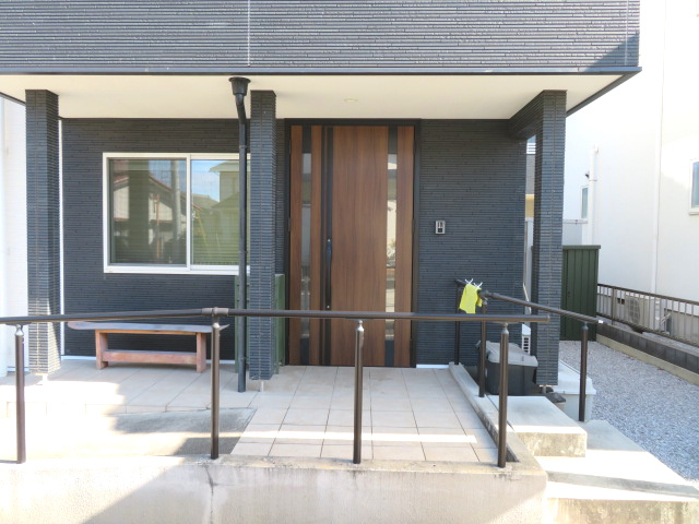 藤岡市小林　中古2480の玄関