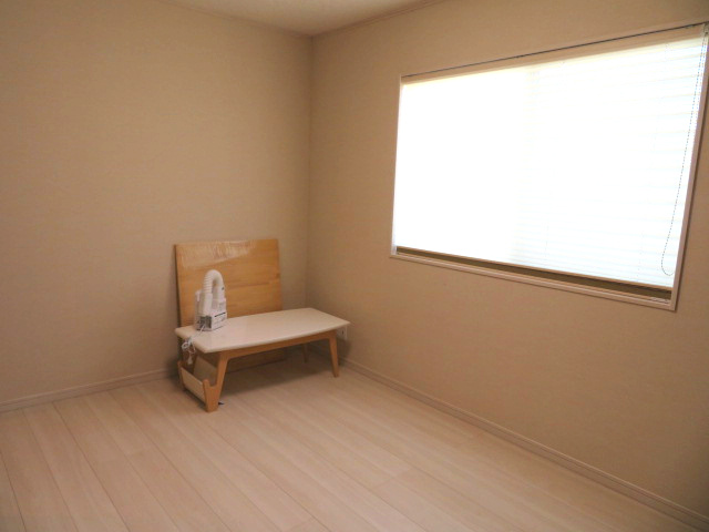 藤岡市小林　中古2480の洋室