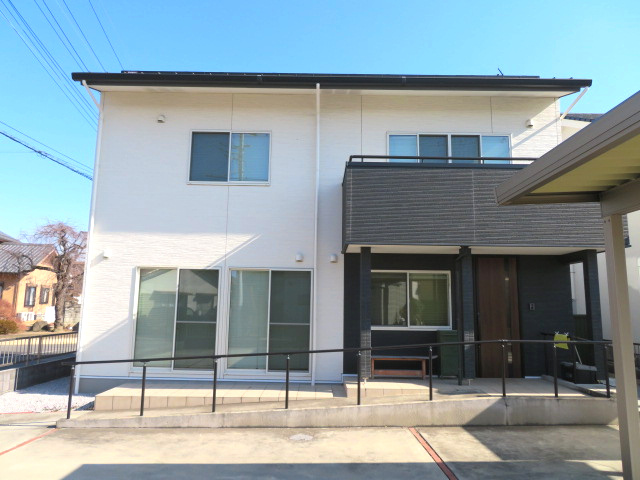 藤岡市小林　中古2300の外観