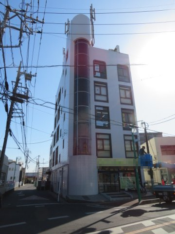 春日部市大畑のビルの外観
