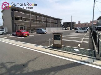 【駐車場】