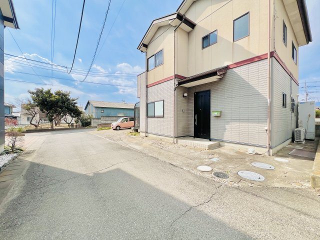 高崎市金古町の前面道路含む現地写真|車の通りも少なく駐車も楽々♪