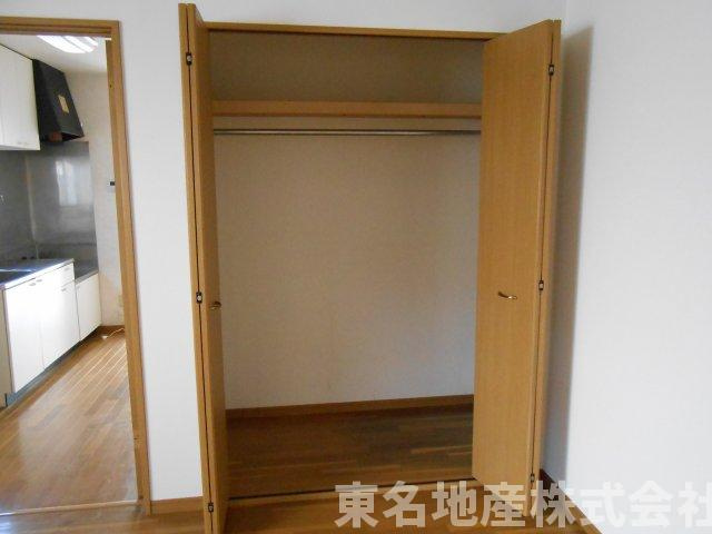 フォーレストメグIIの収納