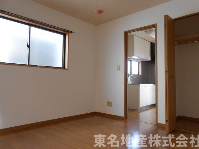 フォーレストメグIIの洋室