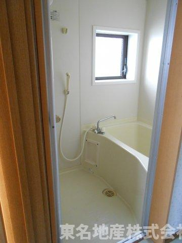 フォーレストメグIIの浴室