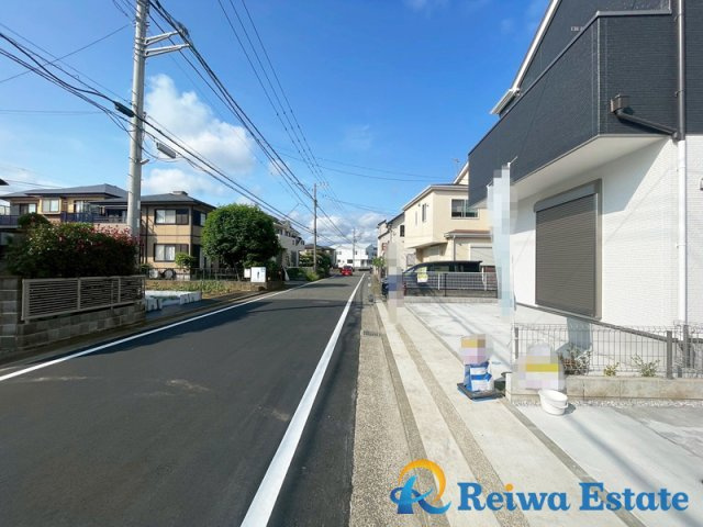 新築戸建　茅ヶ崎市柳島の前面道路含む現地写真