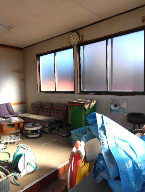 春日部市小平の倉庫の内装