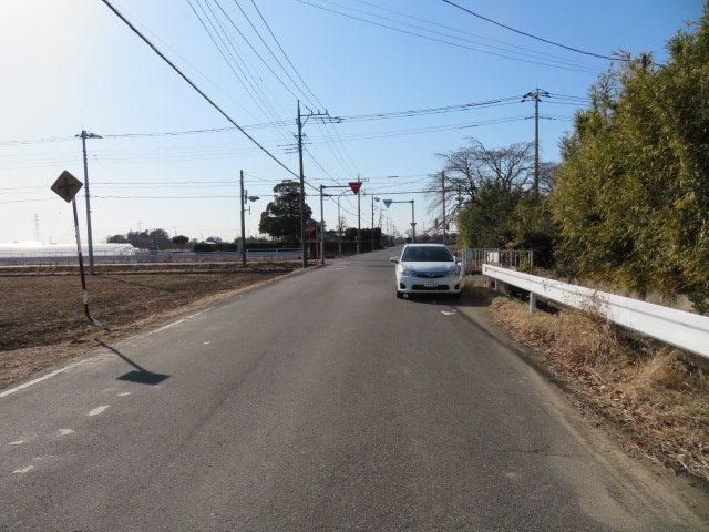 春日部市小平の倉庫の周辺
