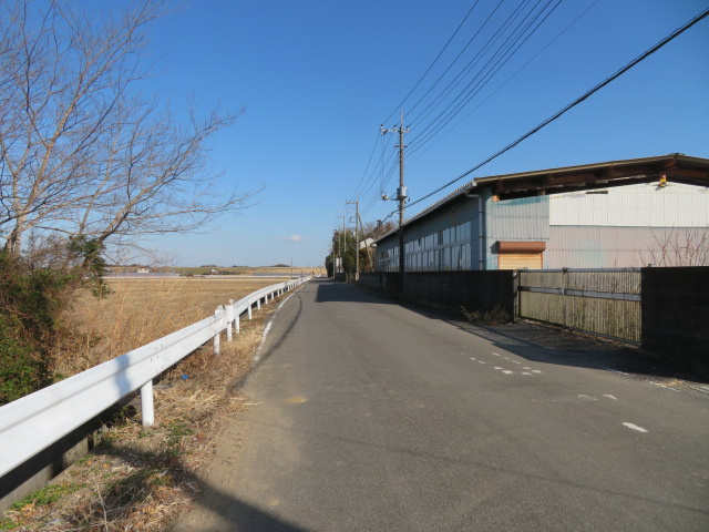 春日部市小平の倉庫の周辺