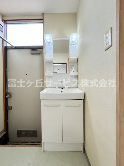 【独立洗面台】 | 磐田市福田中島　中古住宅 | 使いやすい独立洗面台です