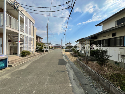 【前面道路含む現地写真】 | 磐田市福田中島　中古住宅 | 前面道路含む現地写真です